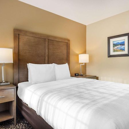 Best Western Columbia River Waterfront Hotel Astoria Exterior photo