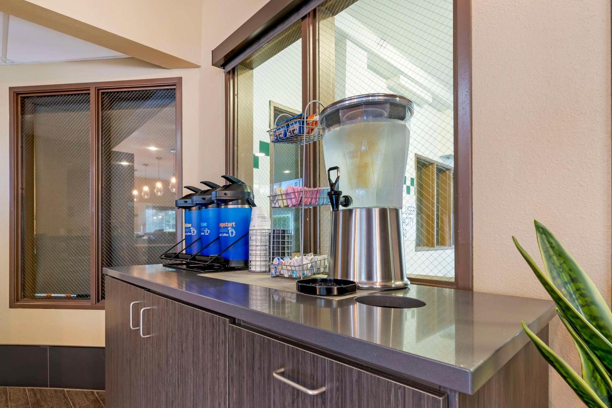 Best Western Columbia River Waterfront Hotel Astoria Exterior photo