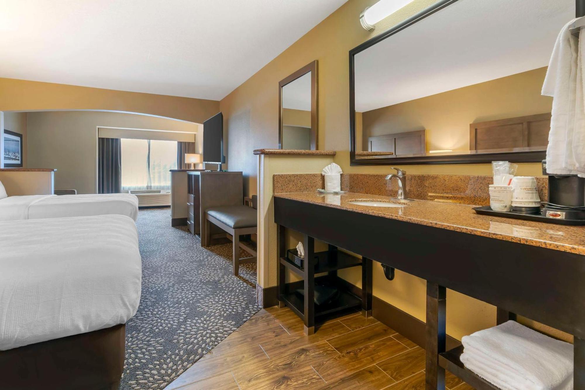 Best Western Columbia River Waterfront Hotel Astoria Exterior photo
