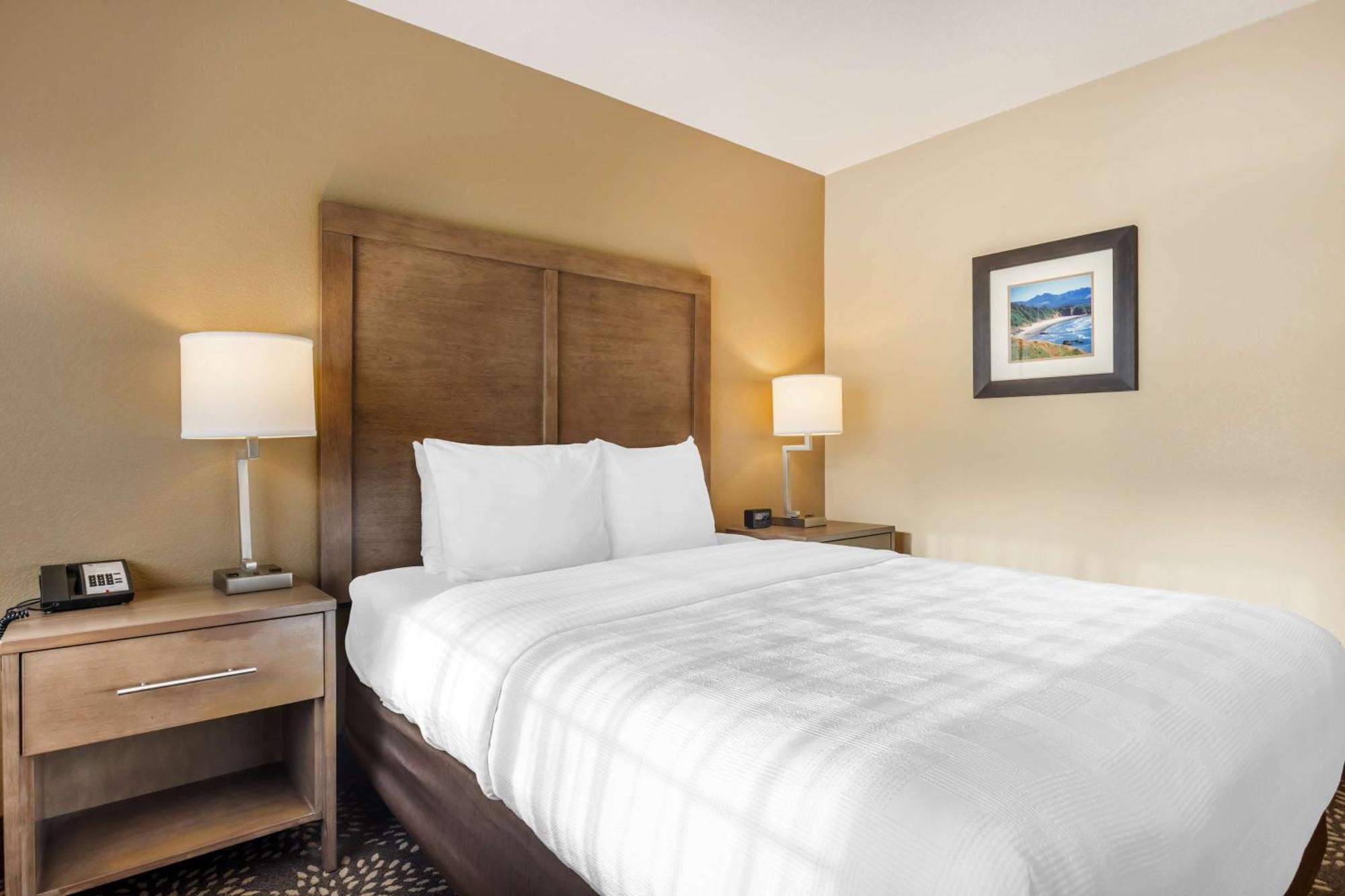 Best Western Columbia River Waterfront Hotel Astoria Exterior photo